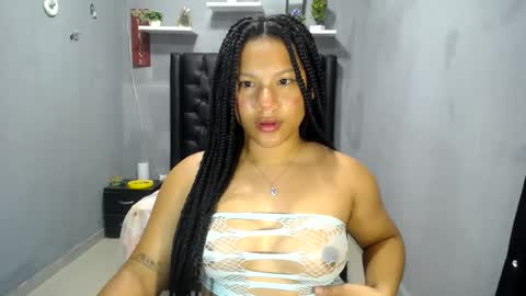 Snapshot of willowsweett chatting on 07/16/26, 12:11 WIllow online show from 07/16/26, 12:11