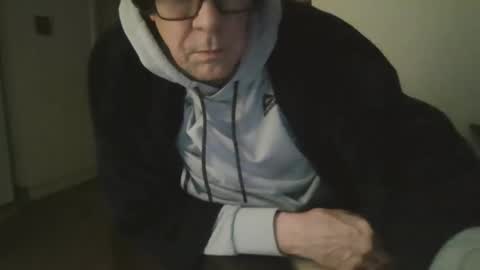 Snapshot of willtie26 chatting on 12/09/24, 02:45 willtie26 online show from 12/09/24, 02:45