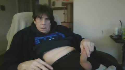 Snapshot of willtie26 chatting on 01/01/25, 08:58 willtie26 online show from 01/01/25, 08:58