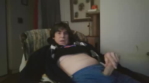 Snapshot of willtie26 chatting on 02/10/25, 01:24 willtie26 online show from 02/10/25, 01:24