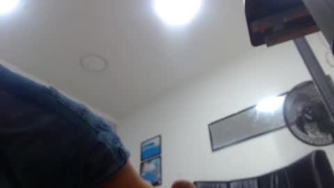 Wiltom online show from 11/12/25, 04:02