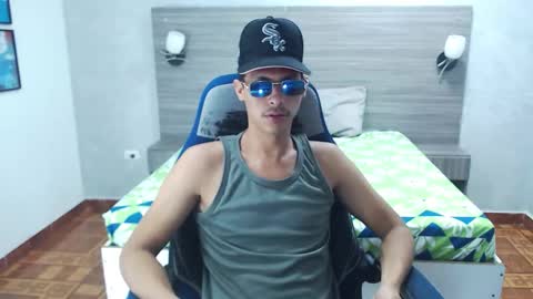 Wiltom online show from 12/03/25, 03:58