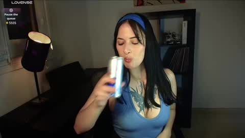 Sara online show from 09/15/25, 09:04