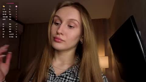 Snapshot of windylesiak chatting on 04/17/26, 06:00 Sofia online show from 04/17/26, 06:00