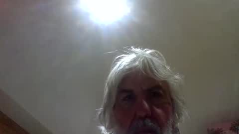 Snapshot of winedog2020 chatting on 02/08/26, 01:09 Gundja Man online show from 02/08/26, 01:09