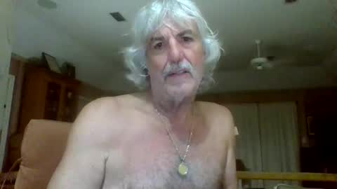 Snapshot of winedog2020 chatting on 02/21/26, 09:10 Gundja Man online show from 02/21/26, 09:10