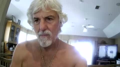 Snapshot of winedog2020 chatting on 05/17/26, 02:24 Gundja Man online show from 05/17/26, 02:24