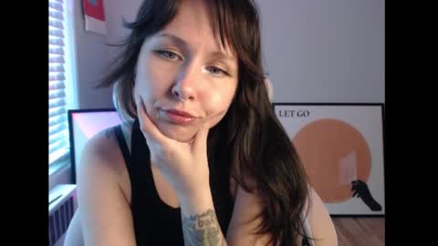 Eevie online show from 09/13/25, 12:21