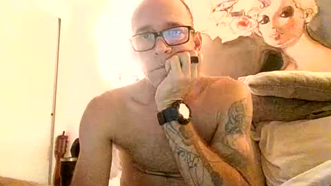 Snapshot of wingnutt765733498294 chatting on 04/12/26, 06:51 wingnutt765733498294 online show from 04/12/26, 06:51