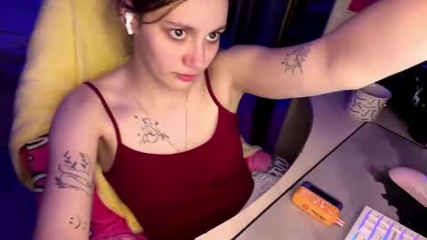 Snapshot of winifredfeuerstein chatting on 05/21/26, 09:22 Alya online show from 05/21/26, 09:22