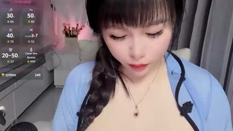 Snapshot of wink_weiwei chatting on 02/21/26, 12:44 CN WEIWEI online show from 02/21/26, 12:44