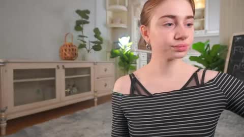 Lillian online show from 06/04/26, 03:23
