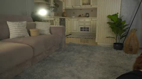Snapshot of winnieriedesel chatting on 06/19/26, 03:00 Lillian online show from 06/19/26, 03:00