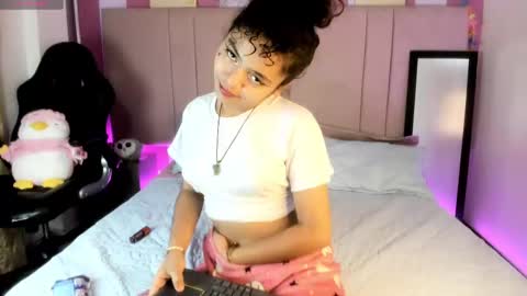 Snapshot of winnifer_gonzalez chatting on 03/08/25, 04:56 Winnifer Gonzalez online show from 03/08/25, 04:56