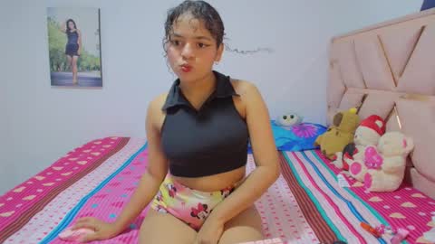 Snapshot of winnifer_gonzalez chatting on 03/04/26, 03:23 Winnifer Gonzalez online show from 03/04/26, 03:23
