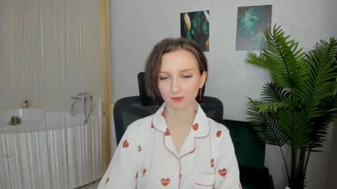 Amber online show from 02/14/25, 03:33