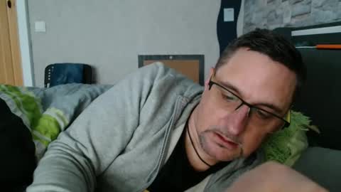 Snapshot of wirzwei8883 chatting on 11/02/25, 12:18 Dirty online show from 11/02/25, 12:18