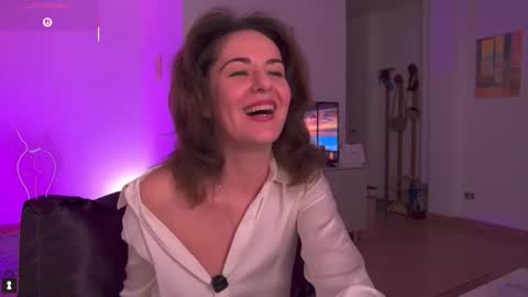 Witch in Silk online show from 11/08/25, 06:29