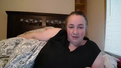 Snapshot of witchannie chatting on 10/26/25, 11:31 Annie online show from 10/26/25, 11:31