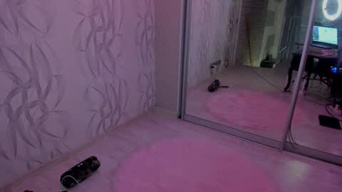 Snapshot of witches_curves chatting on 12/16/24, 07:32 Nemo online show from 12/16/24, 07:32
