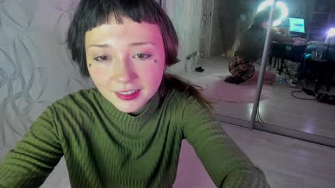 Snapshot of witches_curves chatting on 12/18/24, 06:25 Nemo online show from 12/18/24, 06:25