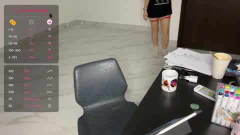 Snapshot of witches_curves chatting on 02/19/25, 05:06 Nemo online show from 02/19/25, 05:06