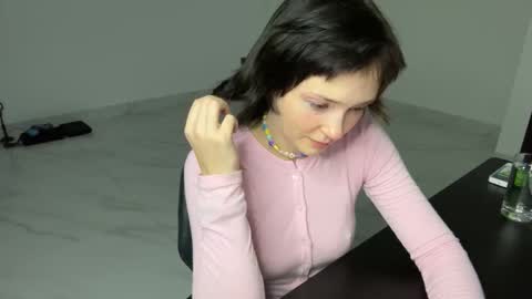 Snapshot of witches_curves chatting on 02/23/25, 02:04 Nemo online show from 02/23/25, 02:04