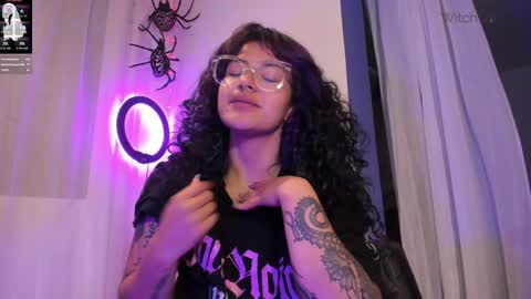     Luna Violeta  A r t i s t  online show from 12/27/24, 06:14