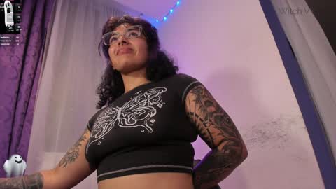     Luna Violeta  A r t i s t  online show from 01/03/25, 05:39