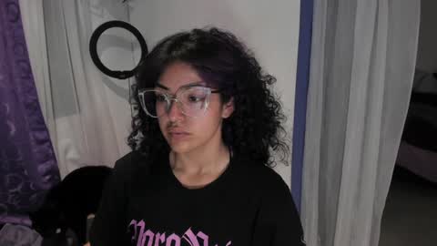     Luna Violeta  A r t i s t  online show from 01/05/25, 03:11