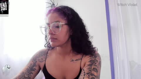     Luna Violeta  A r t i s t  online show from 01/29/25, 02:21