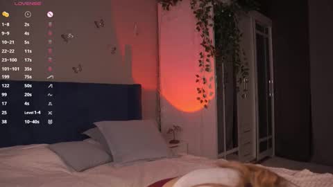 Snapshot of with_my_bae chatting on 12/05/25, 09:00 Hollis online show from 12/05/25, 09:00