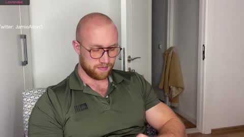 Snapshot of wlademarbergs chatting on 01/08/25, 01:32 Wlademar online show from 01/08/25, 01:32