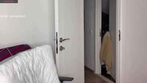 Snapshot of wlademarbergs chatting on 01/14/25, 01:04 Wlademar online show from 01/14/25, 01:04