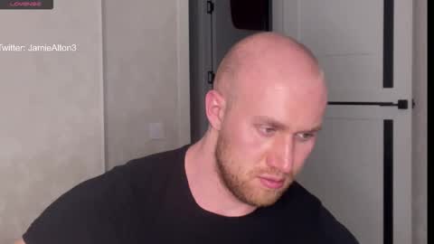 Snapshot of wlademarbergs chatting on 10/16/25, 12:44 Wlademar online show from 10/16/25, 12:44