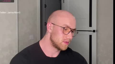 Snapshot of wlademarbergs chatting on 10/22/25, 08:52 Wlademar online show from 10/22/25, 08:52