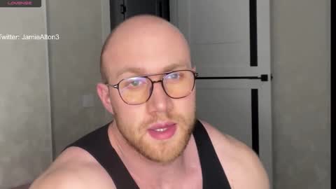 Snapshot of wlademarbergs chatting on 10/26/25, 12:33 Wlademar online show from 10/26/25, 12:33