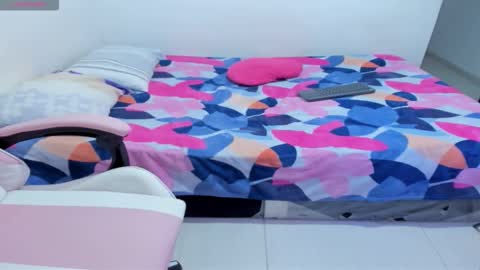 woman_rosse online show from 12/16/25, 06:24