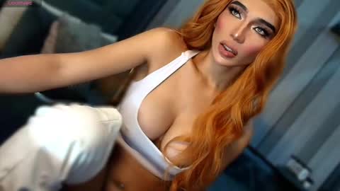 Snapshot of womanofyourdesire_ts chatting on 03/05/26, 05:03 Julia online show from 03/05/26, 05:03