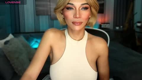 Snapshot of womanofyourdesire_ts chatting on 03/20/26, 06:07 Julia online show from 03/20/26, 06:07