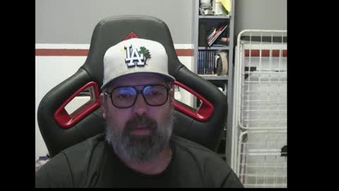 Snapshot of womenizzeer chatting on 10/21/25, 04:19 Adam online show from 10/21/25, 04:19