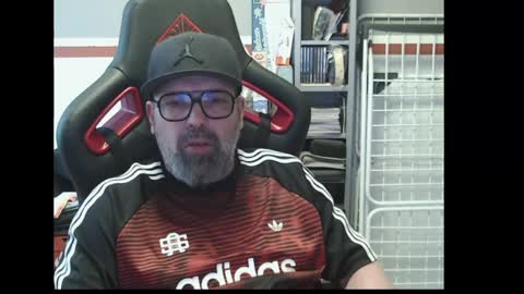 Snapshot of womenizzeer chatting on 05/11/26, 03:40 Adam online show from 05/11/26, 03:40