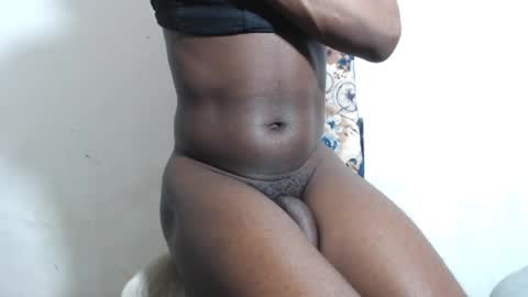 Snapshot of wonderfullight chatting on 01/28/25, 12:32 SHENIEL RODRIGUEZ online show from 01/28/25, 12:32