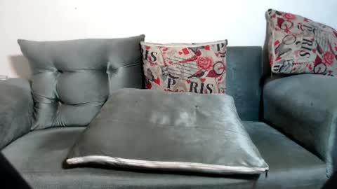 Snapshot of wonderfullight chatting on 01/29/25, 06:22 SHENIEL RODRIGUEZ online show from 01/29/25, 06:22