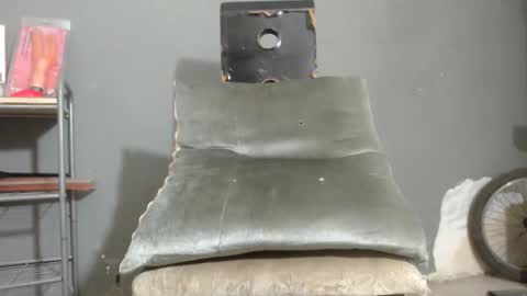 Snapshot of wonderfullight chatting on 10/16/25, 12:44 SHENIEL RODRIGUEZ online show from 10/16/25, 12:44