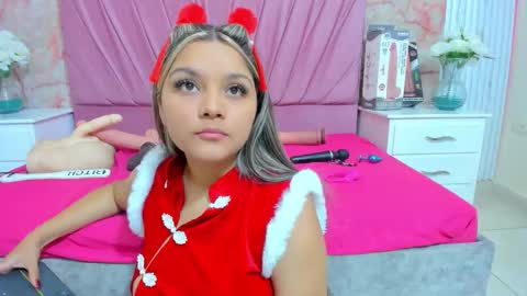 wonderkloe_ online show from 12/22/25, 04:48