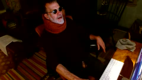 Snapshot of woodchuck185 chatting on 03/04/26, 02:50 Chuck online show from 03/04/26, 02:50