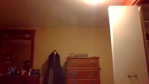 woodeee77 online show from 12/26/24, 04:43