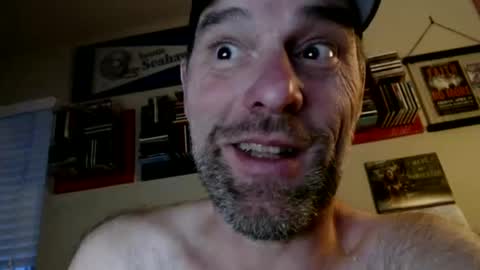 WoodieSays online show from 10/11/25, 01:49