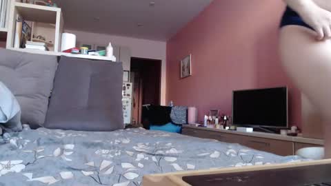 Snapshot of woodland_peony chatting on 09/30/25, 10:09 Woodland Peony online show from 09/30/25, 10:09